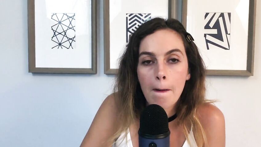 Miss Bell ASMR Kisses