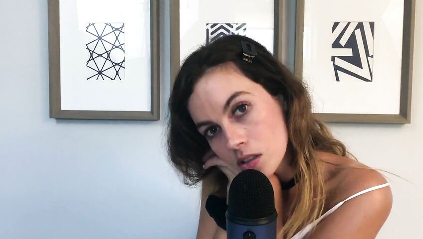 Miss Bell ASMR Kisses