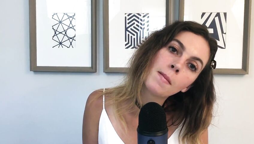 Miss Bell ASMR Kisses