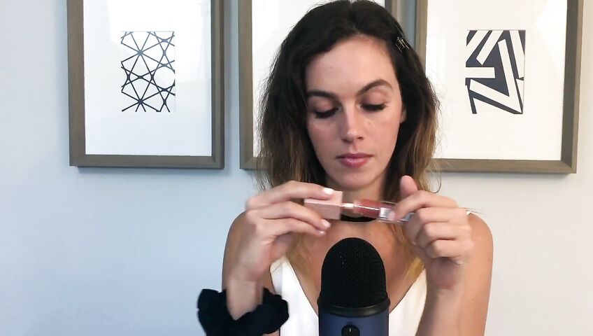 Miss Bell ASMR Kisses