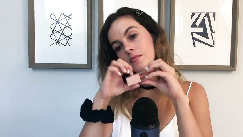 Miss Bell ASMR Kisses