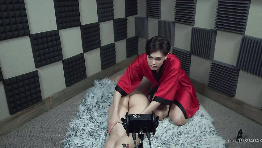 Muna ASMR Nude Ass Massage Onlyfans 3a