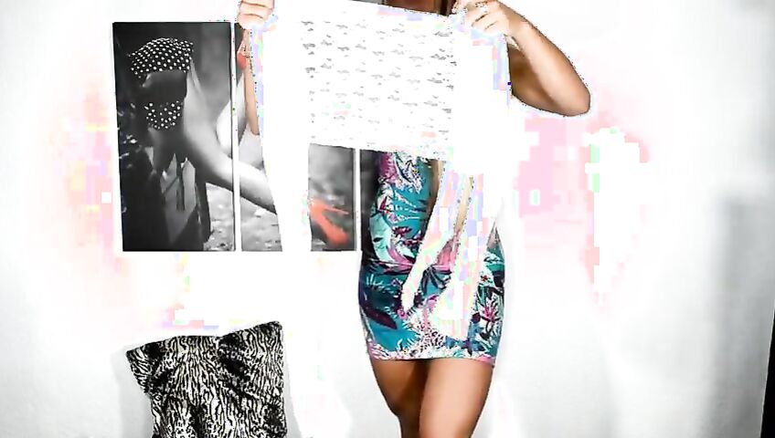 Nanda Bibelo Nude Public Try On Video