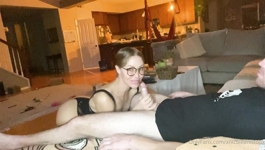 Nicole Aniston Nude Reverse Cowgirl Fuckss