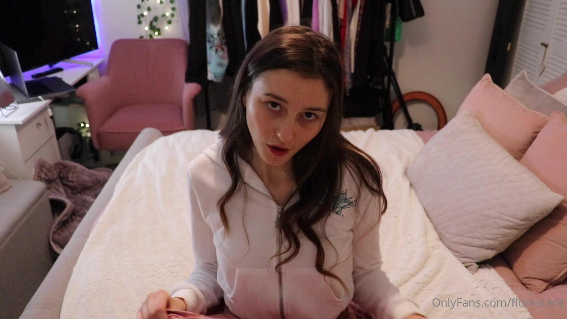 Florescent ASMR - 22 January 2021 - January Strip Tease