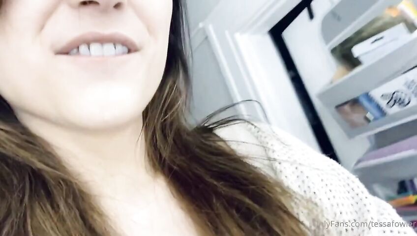 Onlyfans Tessa Fowler Topless Dildo Try On Leaked Video 2as