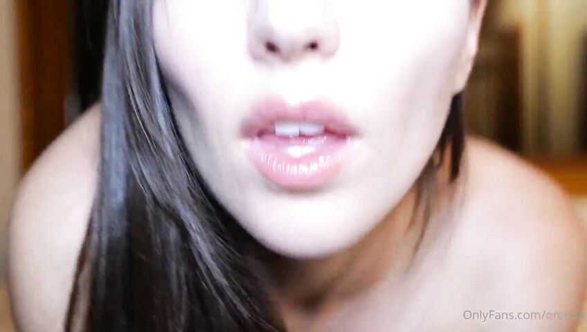 Orenda ASMR Close Up Kisses