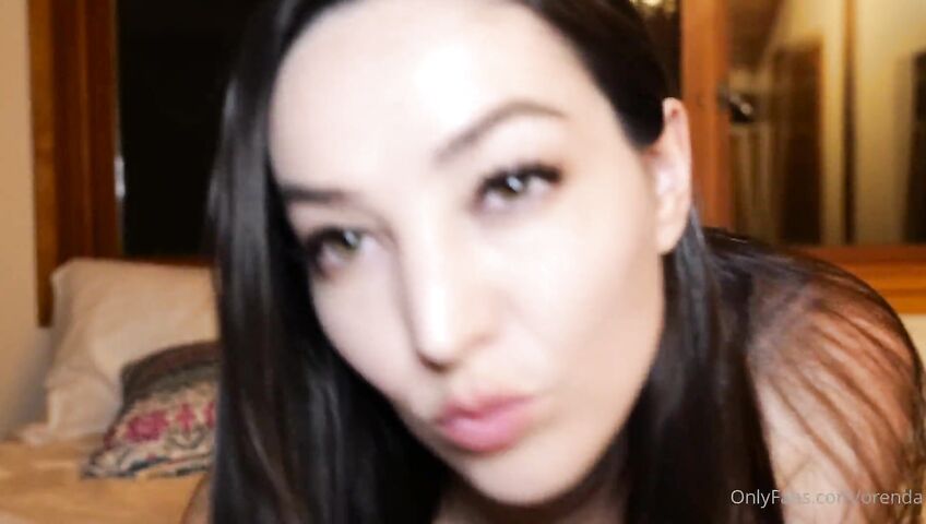 Orenda ASMR Close Up Kisses