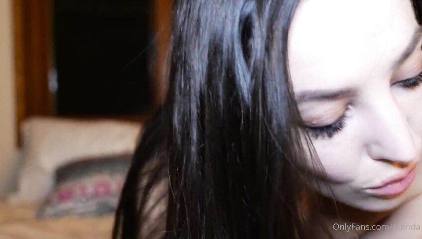 Orenda ASMR Close Up Kisses