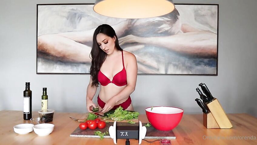 Orenda ASMR Cooking Time Onlyfans Video 1