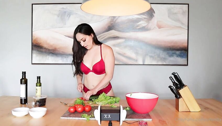 Orenda ASMR Cooking Time Onlyfans Video 1