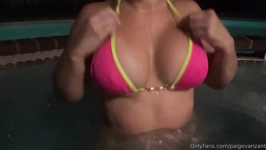 Paige Vanzant Nude Boobs Hot Tub A