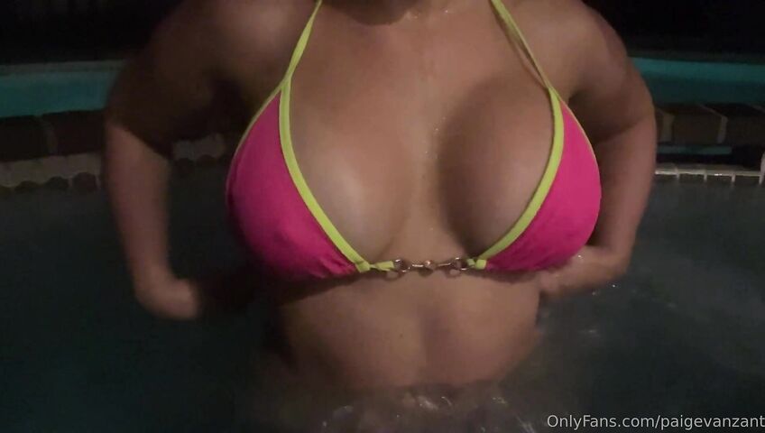 Paige Vanzant Nude Boobs Hot Tub A