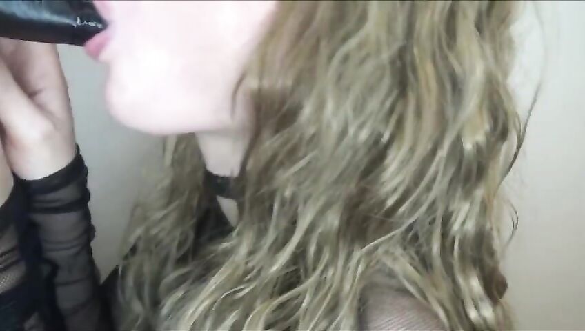 Peas And Pies ASMR Dildo Blowjob