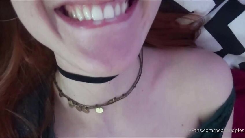 Peas And Pies Fingering Through Lingerie