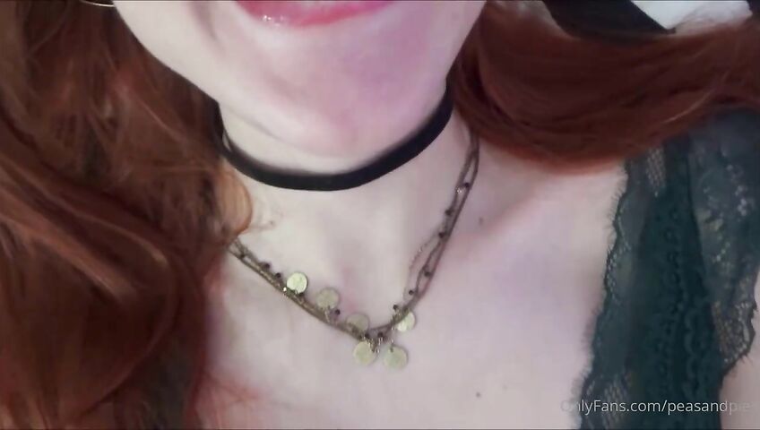 Peas And Pies Fingering Through Lingerie