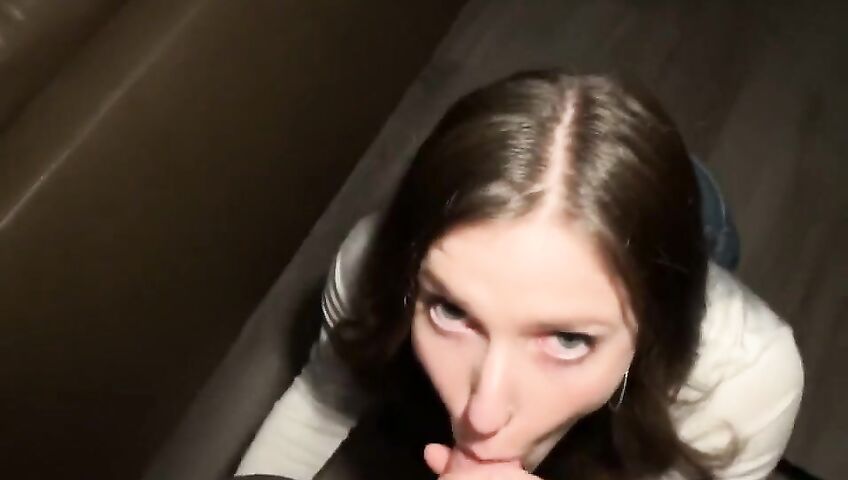 Princess Jess Deepthroat Blowjob Facial 2a1bc