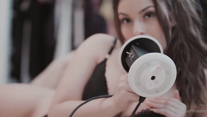 Puffin ASMR Onlyfans Close Up Kisses Efg