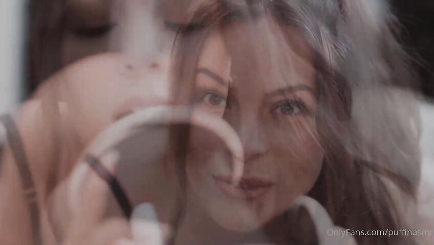 Puffin ASMR Onlyfans Close Up Kisses Efg