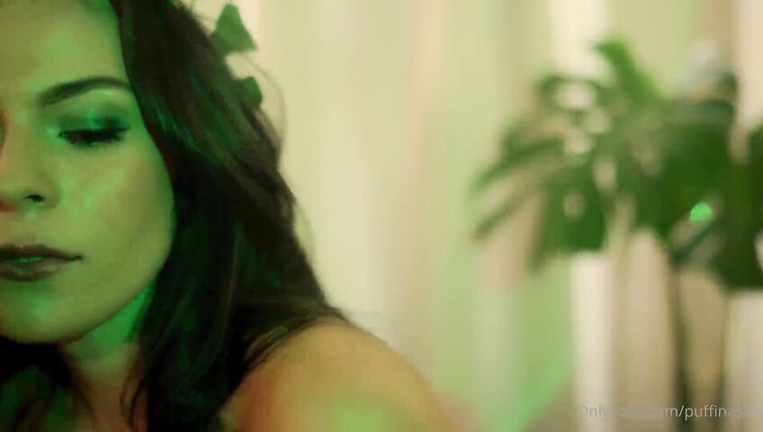 Puffin ASMR Poison Ivys New Toy Onlyfans 3ghijklm