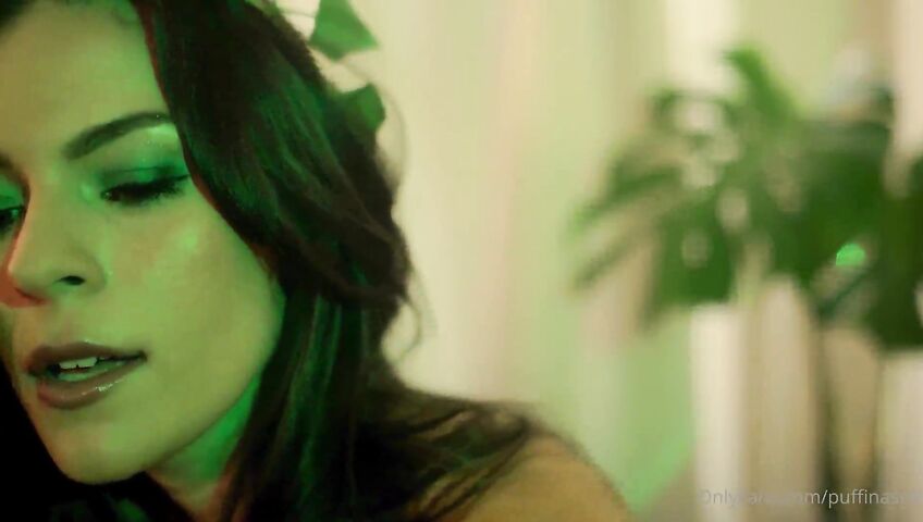 Puffin ASMR Poison Ivys New Toy Onlyfans 3ghijklm