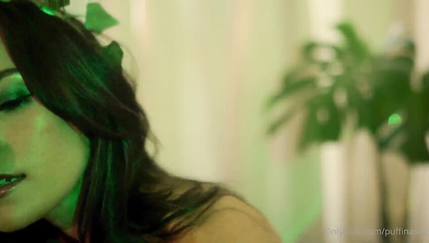 Puffin ASMR Poison Ivys New Toy Onlyfans 3ghijklm