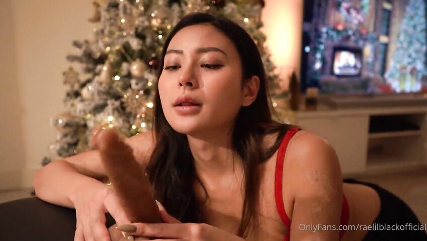 Rae Lil Black Nude Deepthroat Blowjob