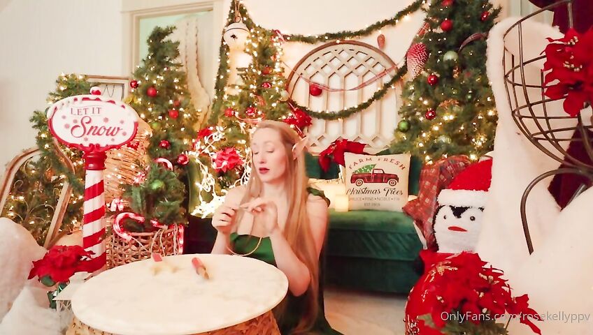 Rose Kelly Christmas Lingerie Ass Spreads