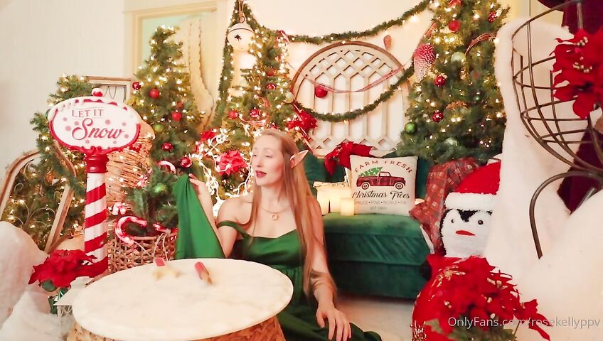 Rose Kelly Christmas Lingerie Ass Spreads