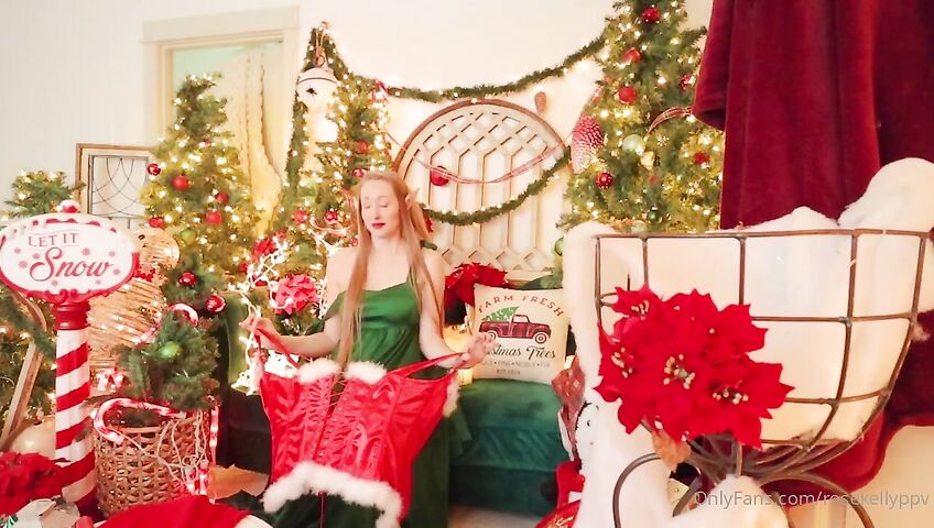 Rose Kelly Christmas Lingerie Ass Spreads