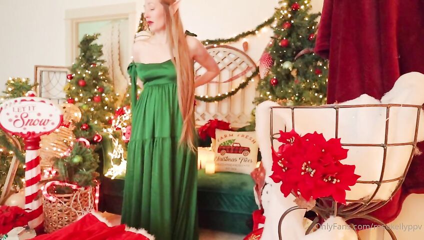 Rose Kelly Christmas Lingerie Ass Spreads
