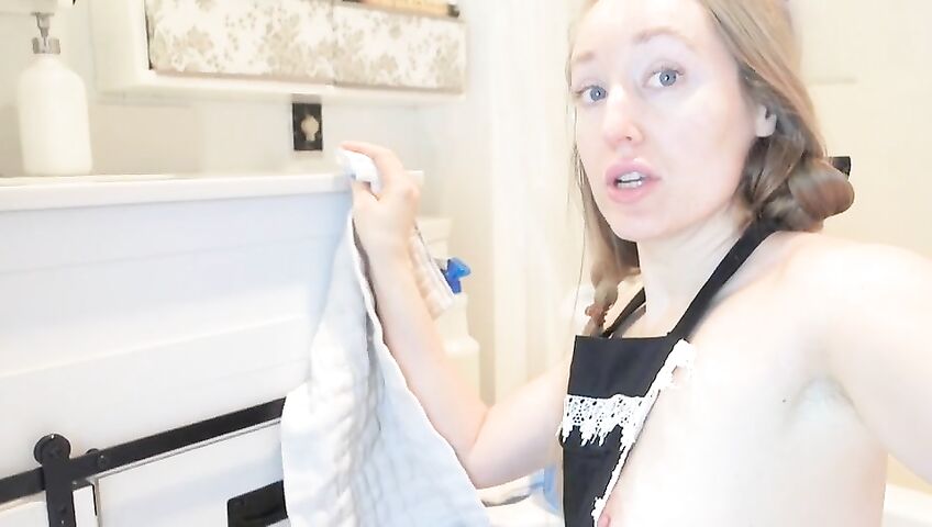 Rose Kelly House Maid Ass Tease