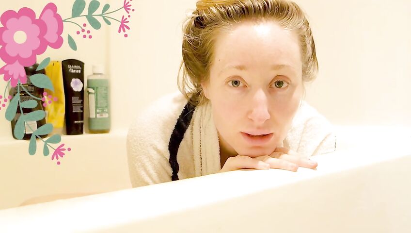 Rose Kelly Nude Bath Time Relaxation