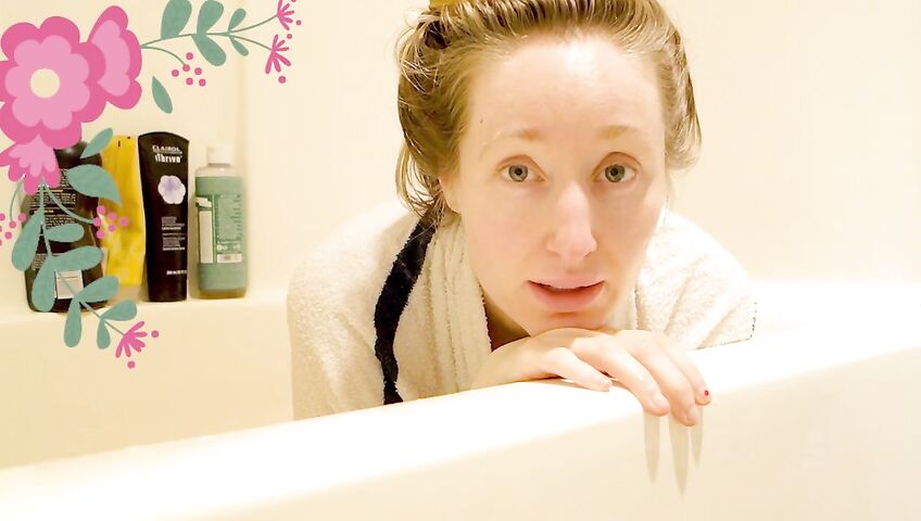 Rose Kelly Nude Bath Time Relaxation