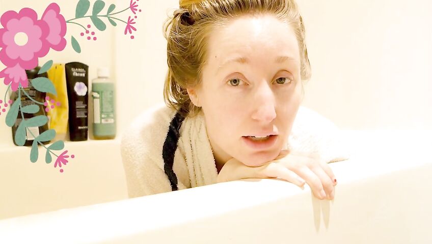 Rose Kelly Nude Bath Time Relaxation