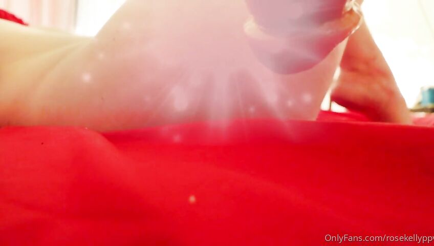 Rose Kelly Pussy Dildo Masturbation