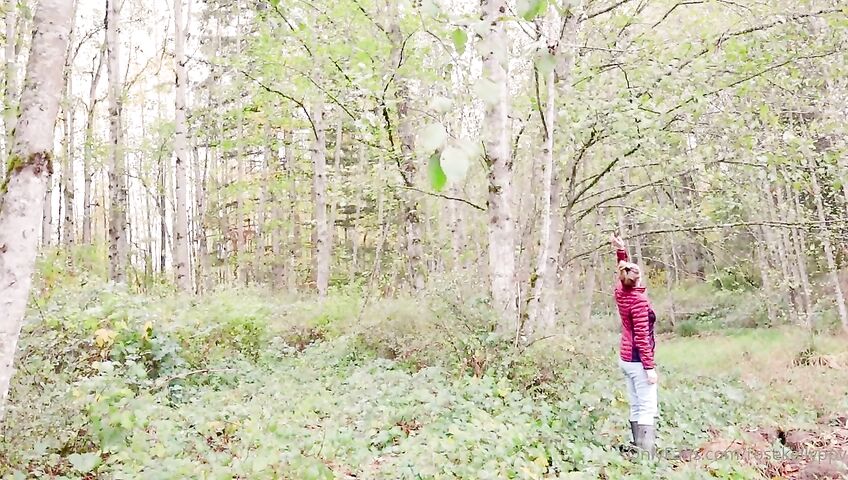 Rose Kelly The Woods Wizard Dildo Riding