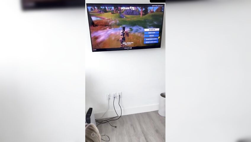 Scarlettkissesxo Gamer Girl Blowjob Fuck