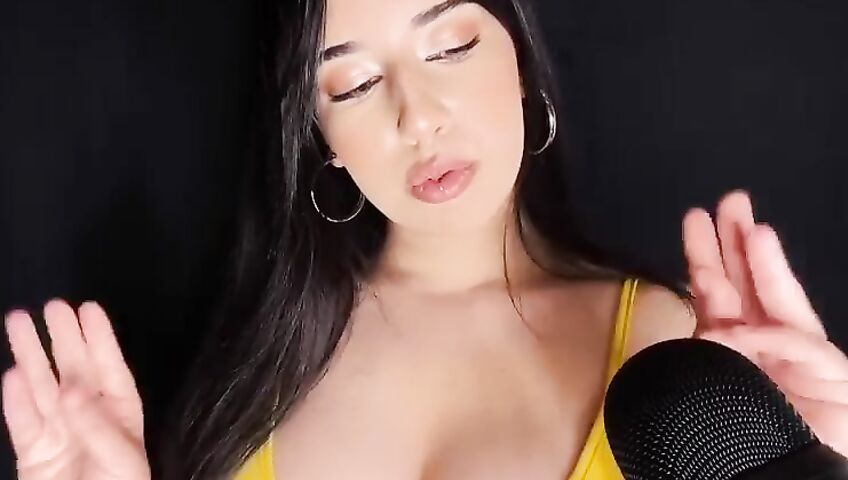 Shiny ASMR Patreon Bra Scratching