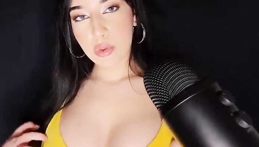 Shiny ASMR Patreon Bra Scratching
