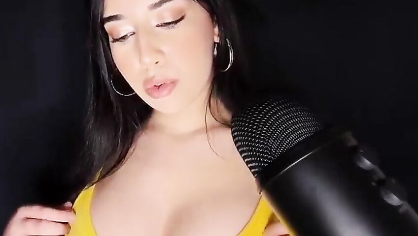 Shiny ASMR Patreon Bra Scratching