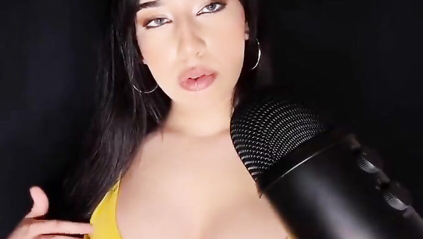Shiny ASMR Patreon Bra Scratching