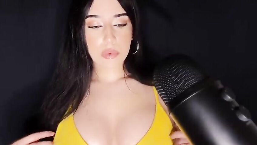Shiny ASMR Patreon Bra Scratching