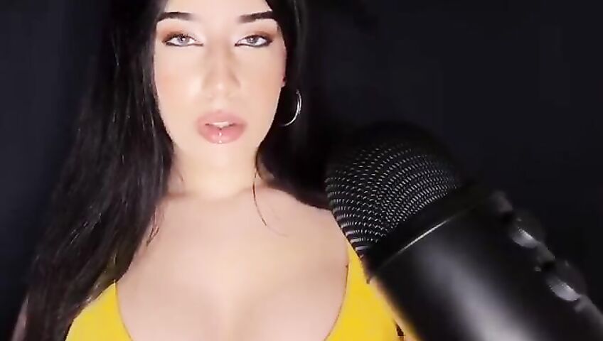 Shiny ASMR Patreon Bra Scratching
