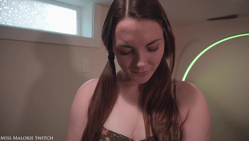 Miss Malorie Switch - GFE For Unaware Cucks