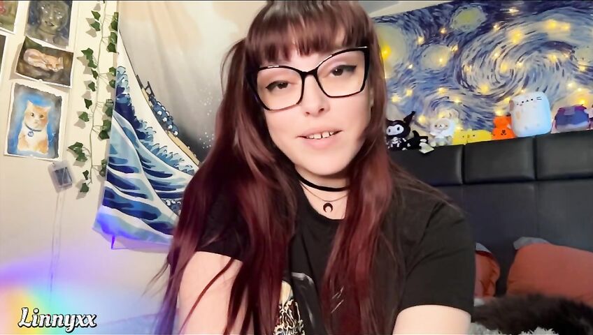 Linnyxx – Sneaky StepSiblings