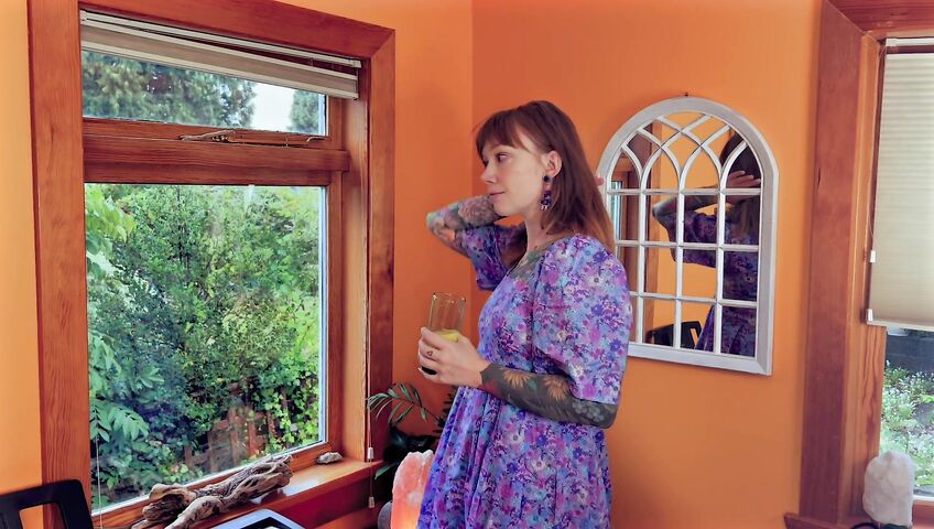 GoAskAlex - encouraging MILF wants your load - POV