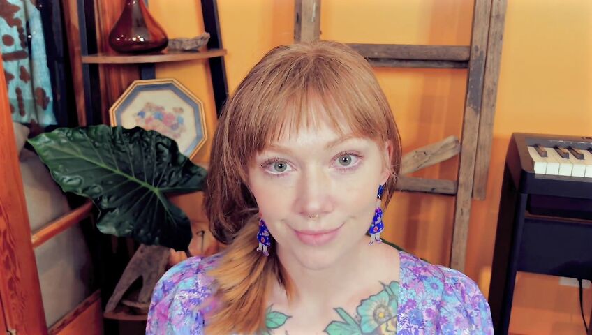 GoAskAlex - encouraging MILF wants your load - POV