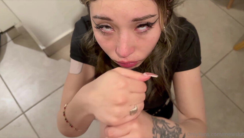 MewSlut - My HOT Neighbor