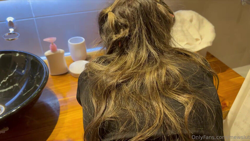 MewSlut - My HOT Neighbor